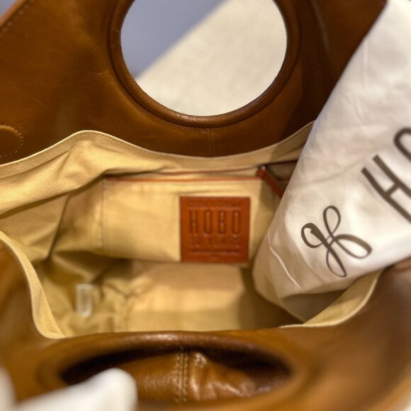 HOBO Giorgia 30th Anniversary Limited Edition Convertible Leather Bag in Truffle - Picture 6 of 9
